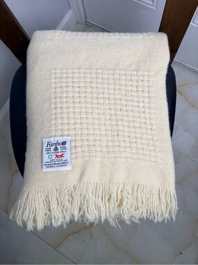 Vintage Faribo Cream 100%  Wool Afghan Throw Blanket Soft Fringe Made In U.S.A.